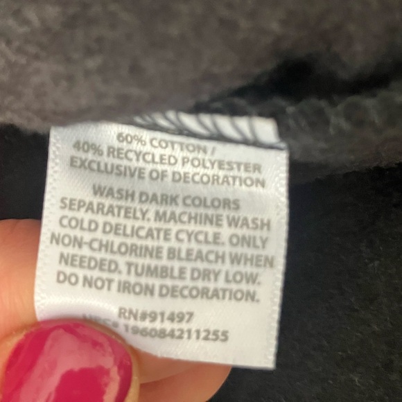 Merry Every Thing State Of Mine Black Graphic Sparkle Sweatshirt Size Medium NWT - Picture 4 of 6